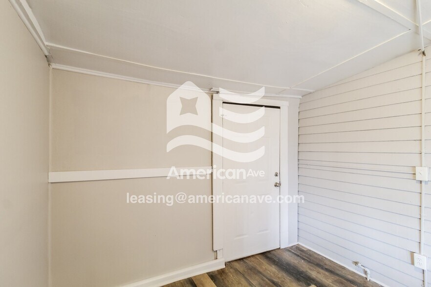 Building Photo - 2795 Cherry Ave