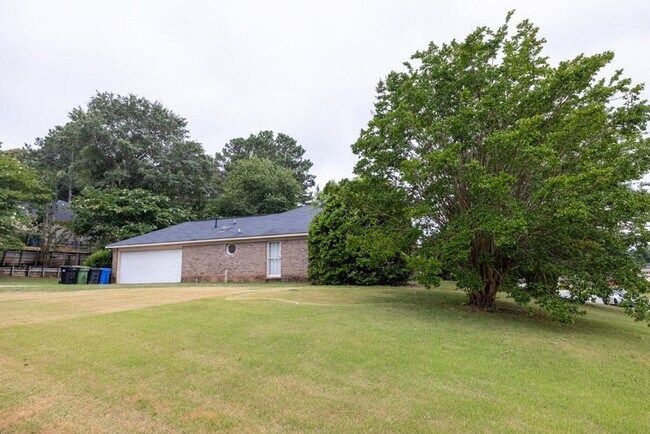 Building Photo - 3 Bedroom Home in North Columbus, GA