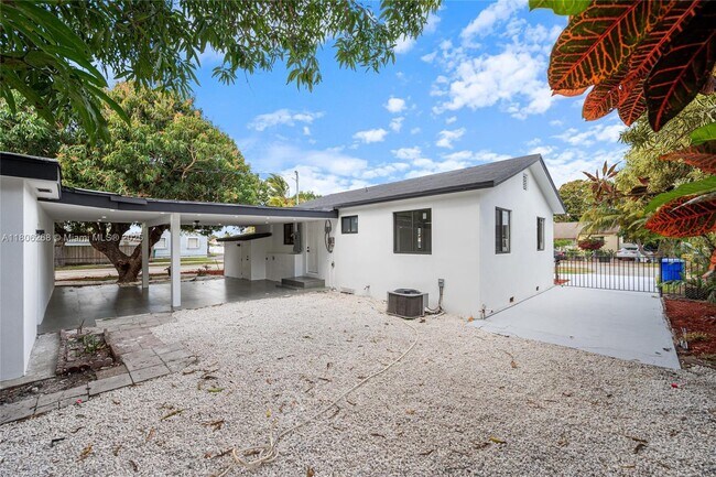 Primary Photo - 3574 NW 12th St