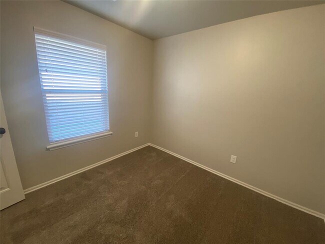 Building Photo - 4509 Black Mesa Ln