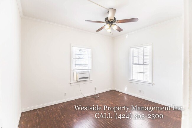 Building Photo - 1437 1/2 N. Las Palmas Ave.-