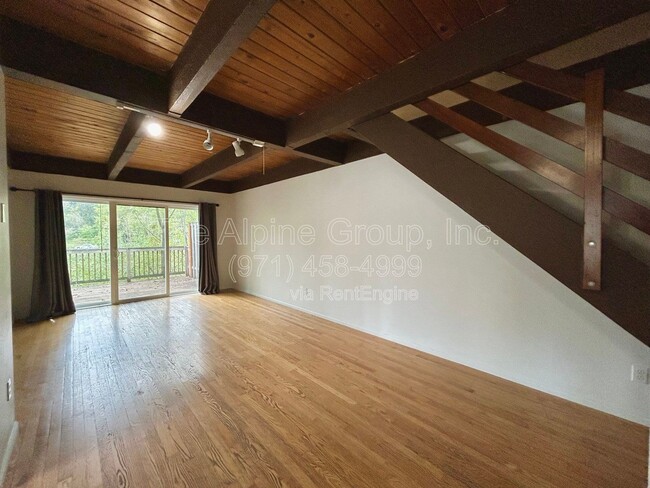 Building Photo - 4905 SW 152nd Ave
