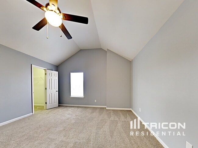 Building Photo - 1106 Delander Ln