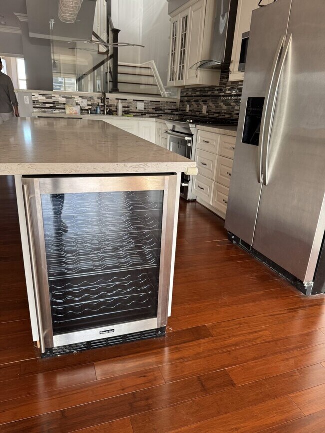 Building Photo - 1334 Anza St