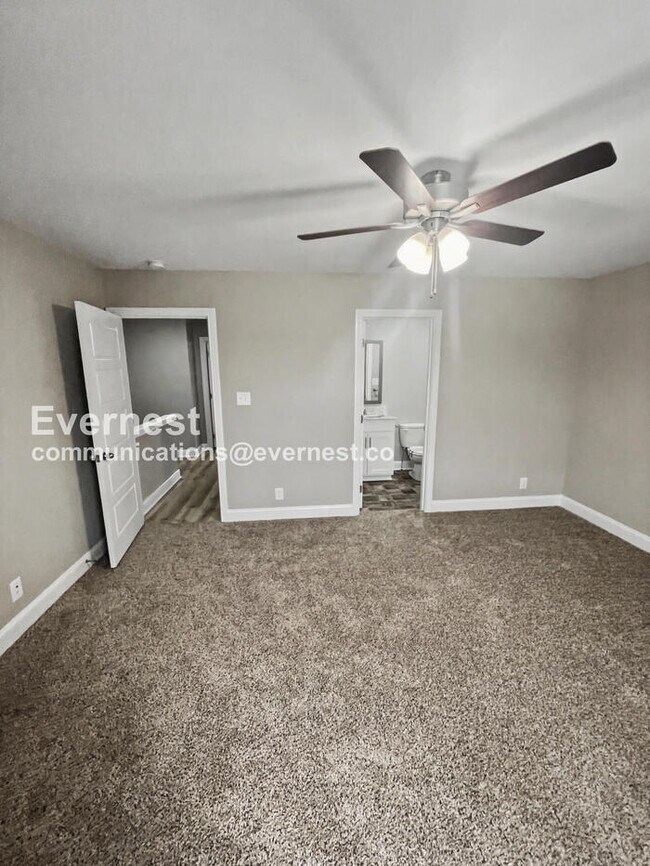 Building Photo - 3385 Polly Dr