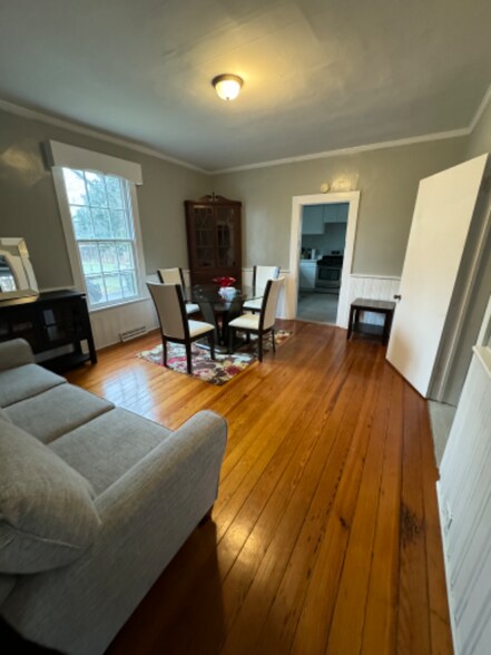 Building Photo - 541 Boyd St