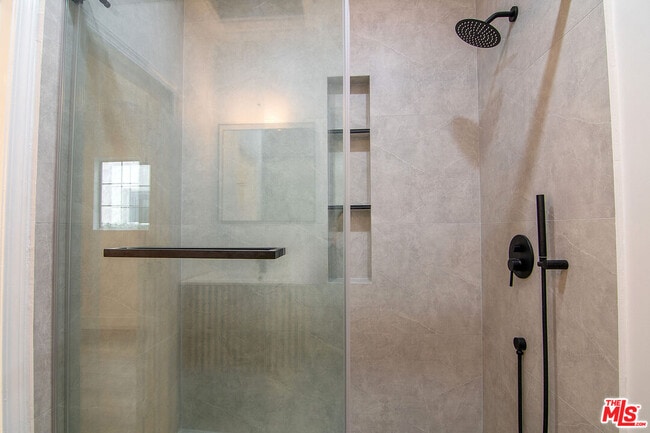 Building Photo - 466 S Orlando Ave