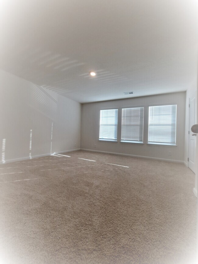 Building Photo - 12032 Sweet Almond Ln