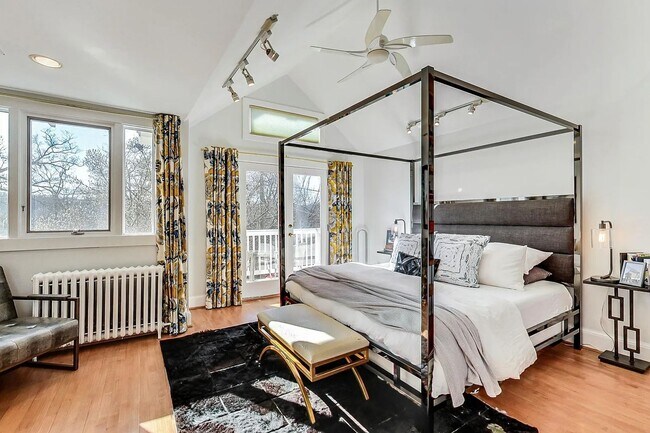Building Photo - Palisades, NW Washington, DC - Beautiful 4...