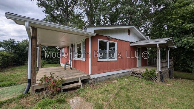 Building Photo - 2/1 Private House