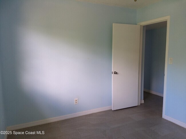 Building Photo - 973 Pinson Blvd