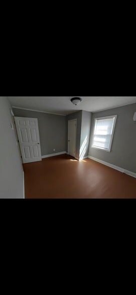 Building Photo - 916 Northside Dr