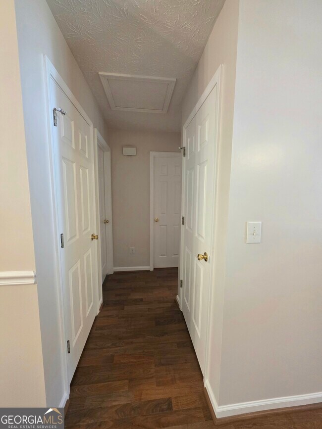 Building Photo - 294 Spring Leaf Dr