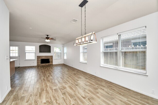 Building Photo - 10311 Caribou Cv