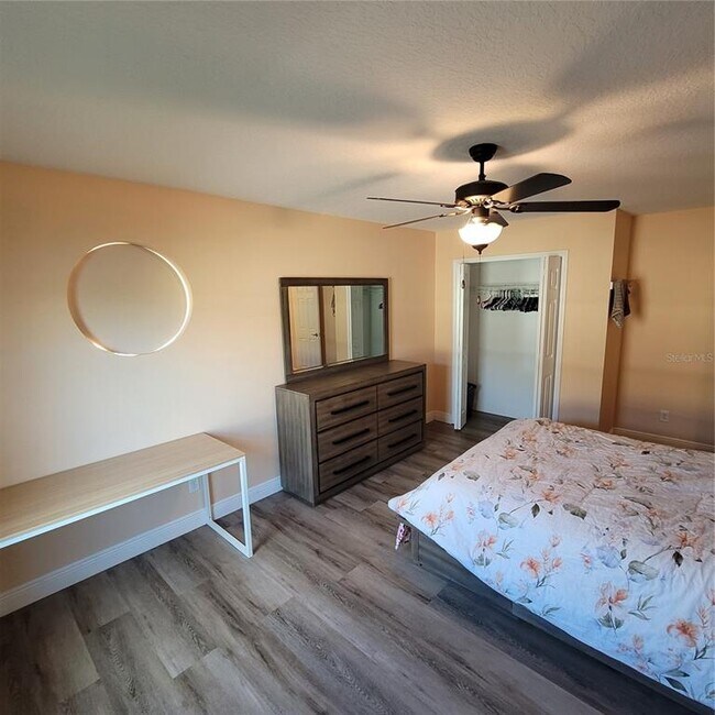 Building Photo - 10850 Breaking Rocks Dr