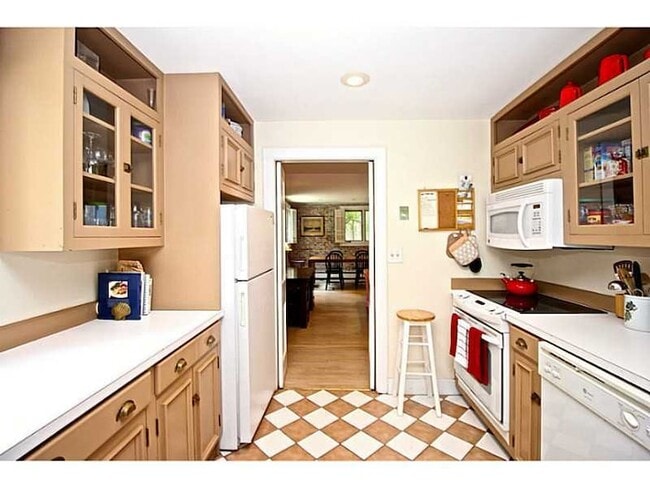 Building Photo - 434 Bellevue Ave