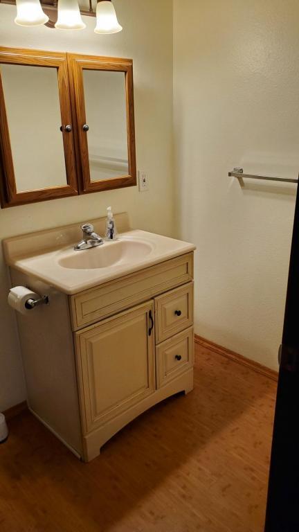 Building Photo - 2112 Soroya Ct SW - Unit D