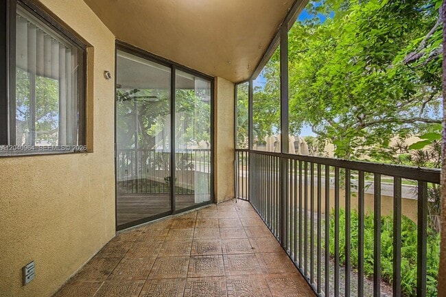 Building Photo - 15575 Miami Lakeway N
