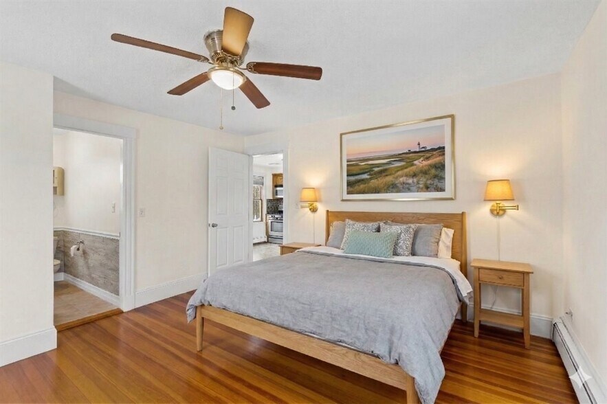 Building Photo - 15 Hillock St