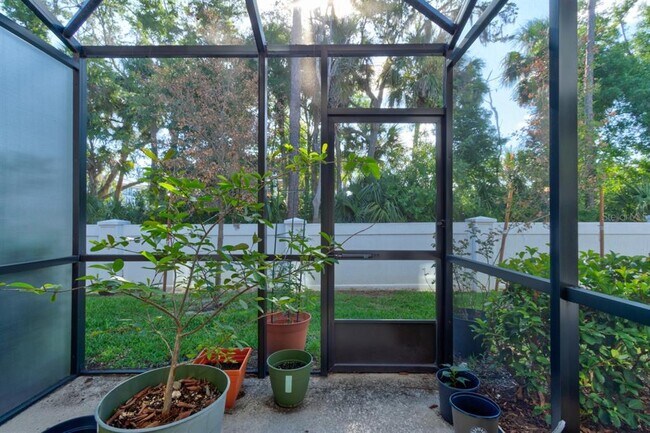 Building Photo - 287 Cape Honeysuckle Pl