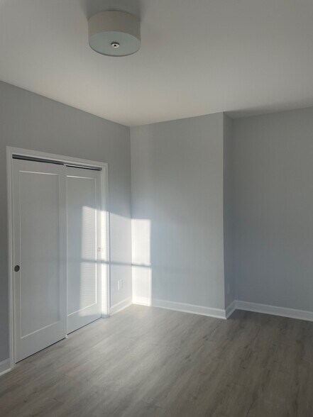 Bedroom Closet - 216 Findlay St