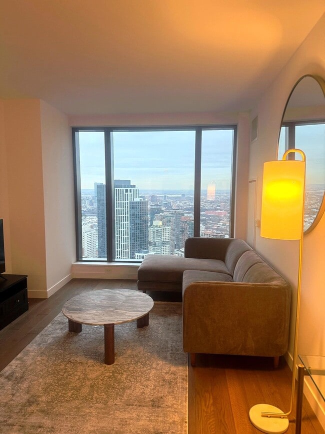 Building Photo - 99 Hudson St