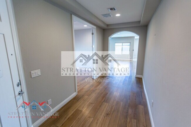 Building Photo - 6629 W Springfield Wy