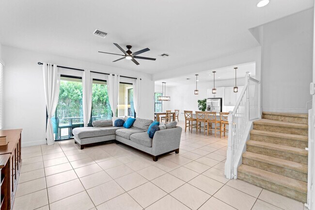 Building Photo - 8870 NW 37th Dr