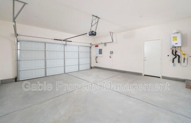 Building Photo - 4314 W Ave J 1