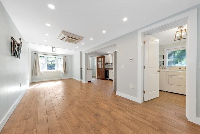 Building Photo - 19 Winthrop Ave