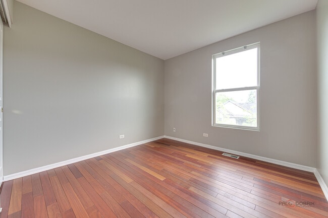 Building Photo - 496 Belvedere Ln