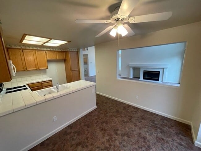 Building Photo - Rocklin home near Breen Park