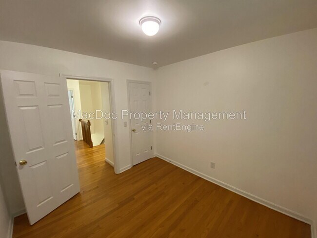 Building Photo - 431 Ridgemore St