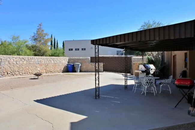Building Photo - Charming 3-Bedroom Home for Rent in El Pas...