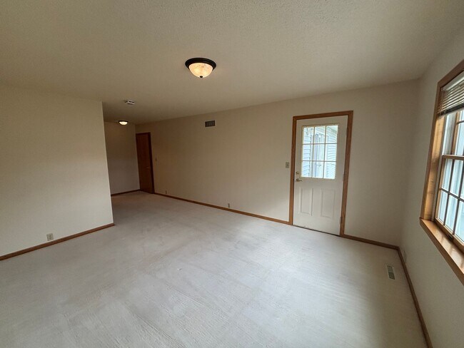 Building Photo - 154-154 Cayman St