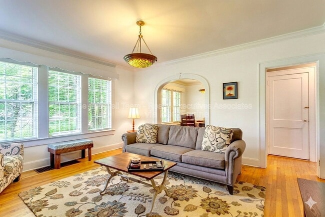 Building Photo - 438 McNabb Ave