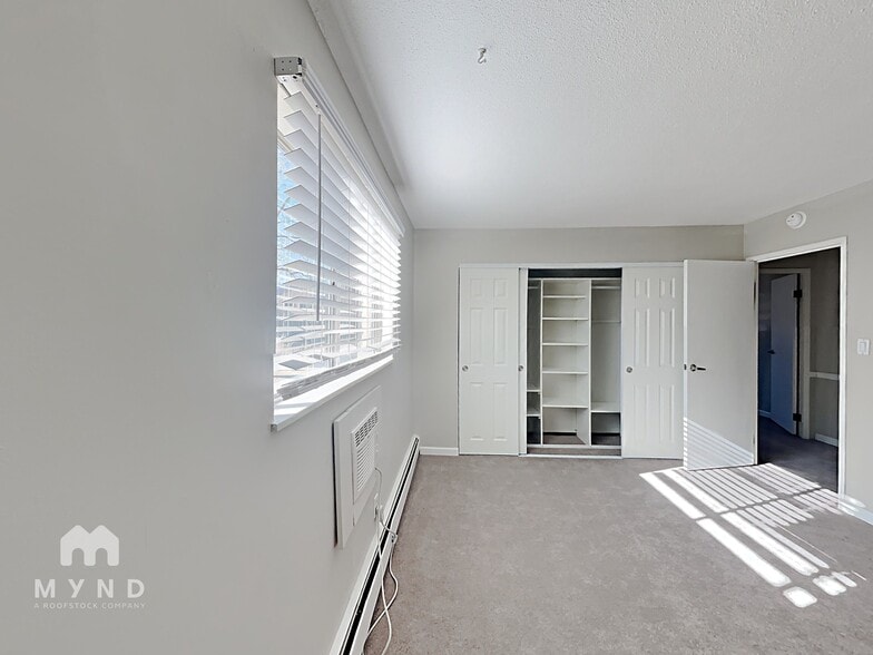 Building Photo - 7020 E Girard Ave