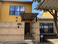Building Photo - 1609 Saldana Ave