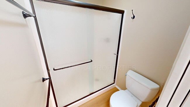 Building Photo - 3 Bed/2.5 Bath Townhome In Eastside Costa ...