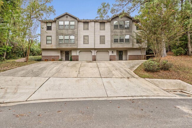 Building Photo - 57 Lake Shore Dr