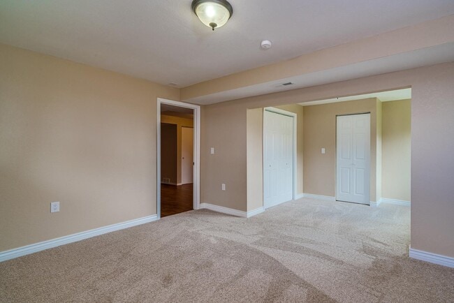 Building Photo - 7140 Buckhorn Ln