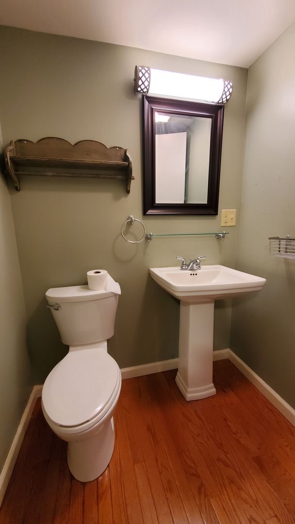 Building Photo - 4 Bedroom House for Rent