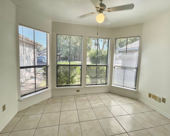 Building Photo - 7014 Caladero Dr