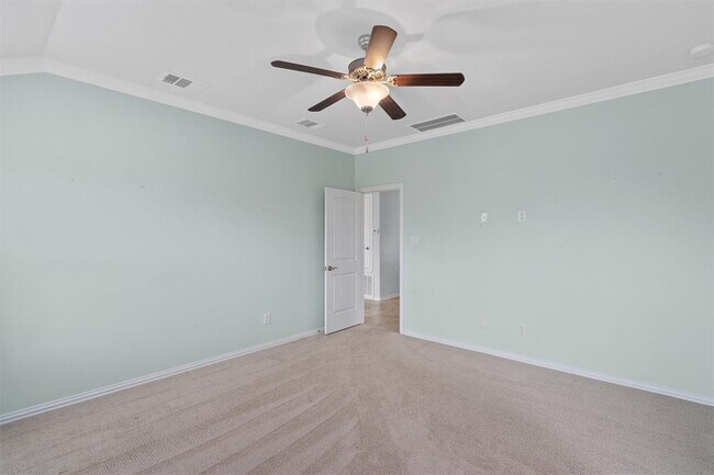Building Photo - 417 Briar Park Dr