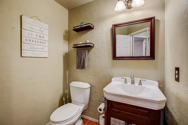 Building Photo - 7449 Peabody Dr