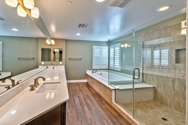 Building Photo - A unique Gem in Inspirada! 5 beds, 3 car, bedroom downstairs and Pool/spa!