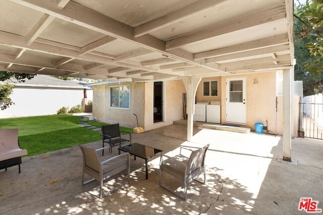 Building Photo - 6659 Amigo Ave