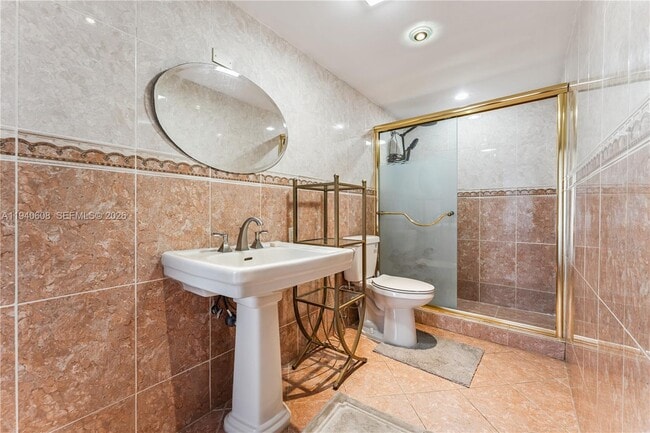 Building Photo - 11111 Biscayne Blvd