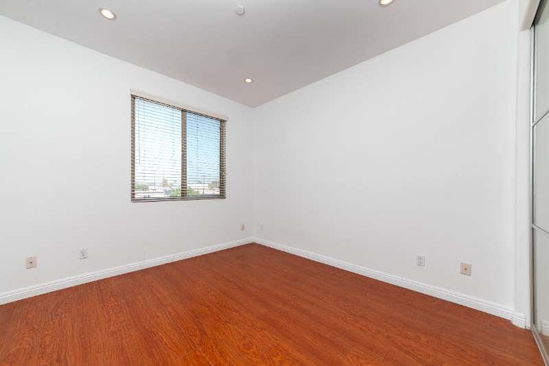 Building Photo - 5303 Satsuma Ave