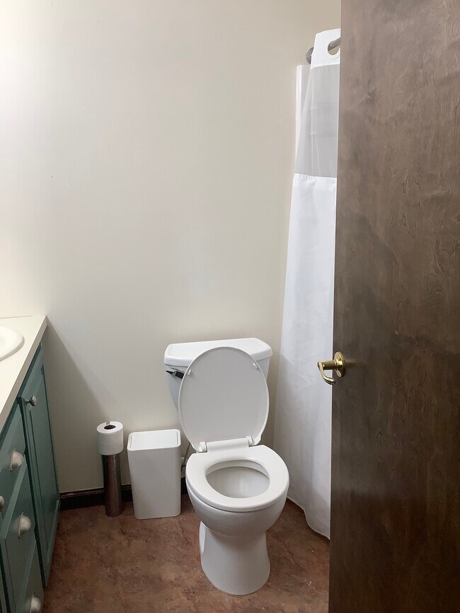 Building Photo - 13775 Carlton St